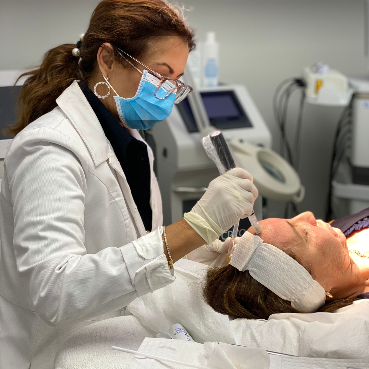 Microneedling + PRP + Lightstim